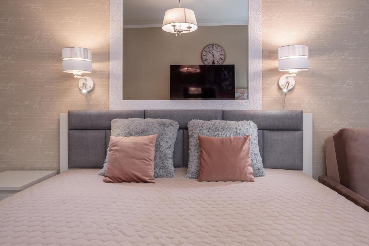 Joya Mia - The Soul Of Riga & Free Parking Apartamento Exterior foto